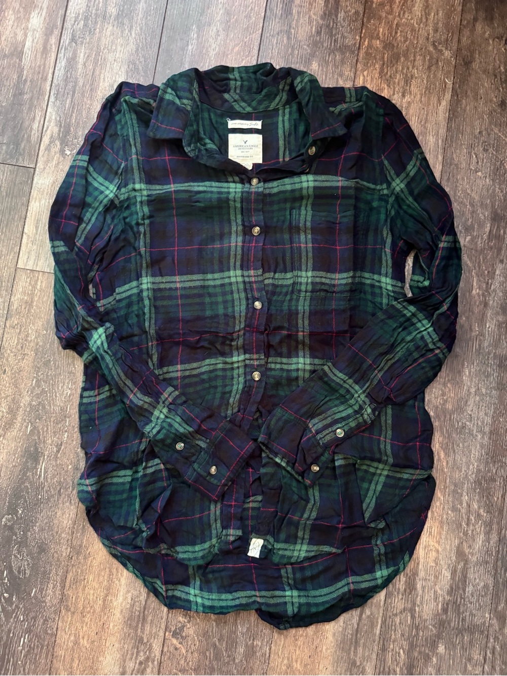 American Eagle Outfitters Green & Navy Plaid Button-Down Shirt